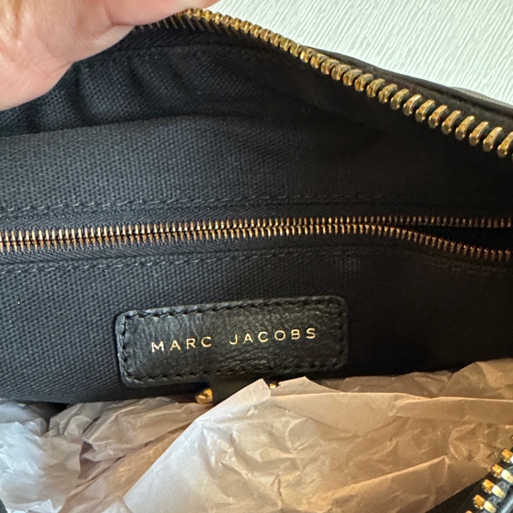 Marc Jacobs Black Shoulder Bag with Gold Accents - Picture 3 of 3